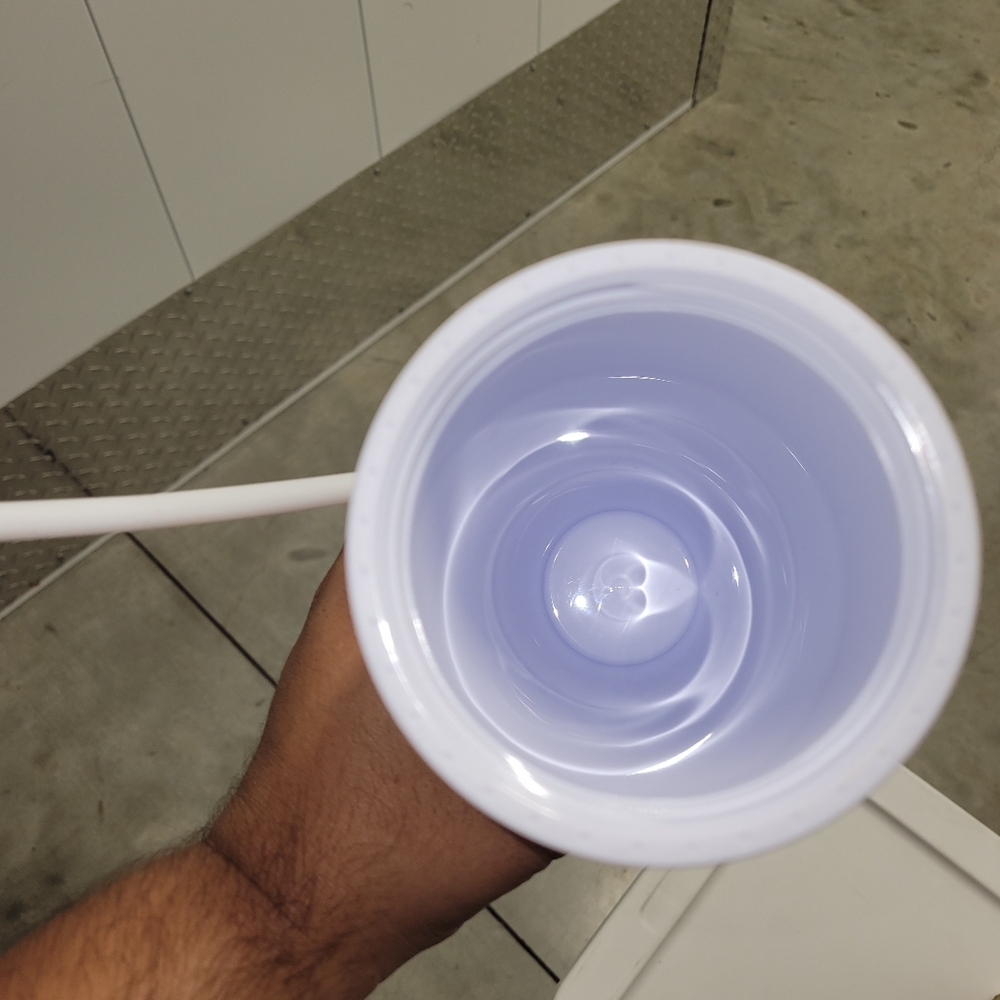2019 Holiday 24oz Starbucks tumbler - Picture 5 of 11